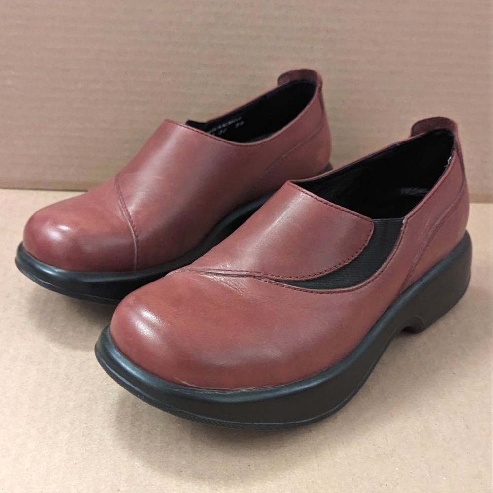 Dansko Comfort Clog Womens Size 39 US Size 9 Morocco Leather Slip On